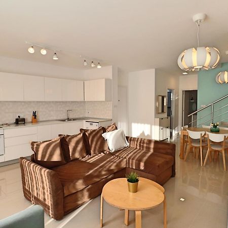 Caesar Beach Villas And Apartments Gastria Экстерьер фото