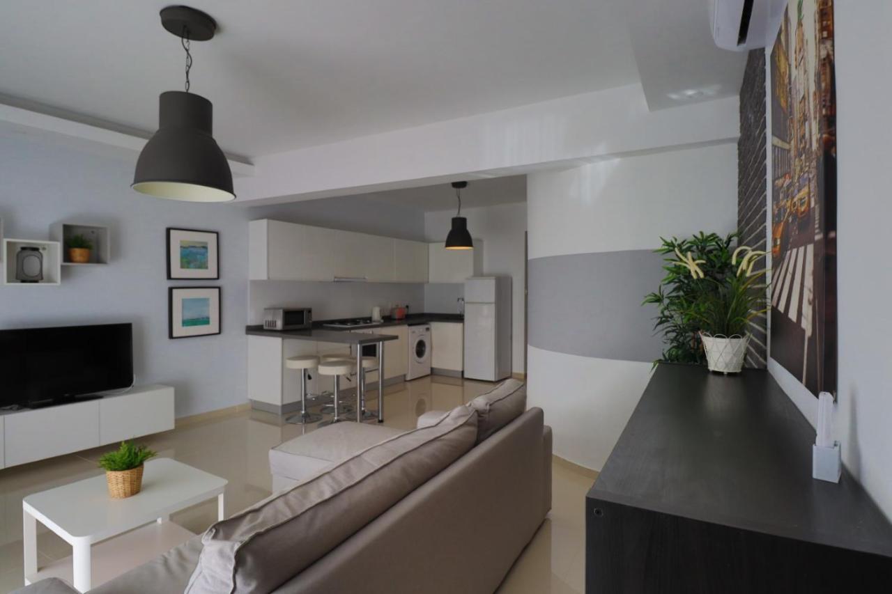 Caesar Beach Villas And Apartments Gastria Экстерьер фото