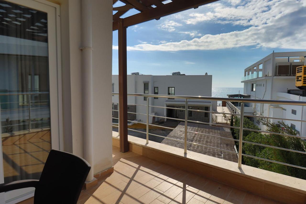 Caesar Beach Villas And Apartments Gastria Экстерьер фото