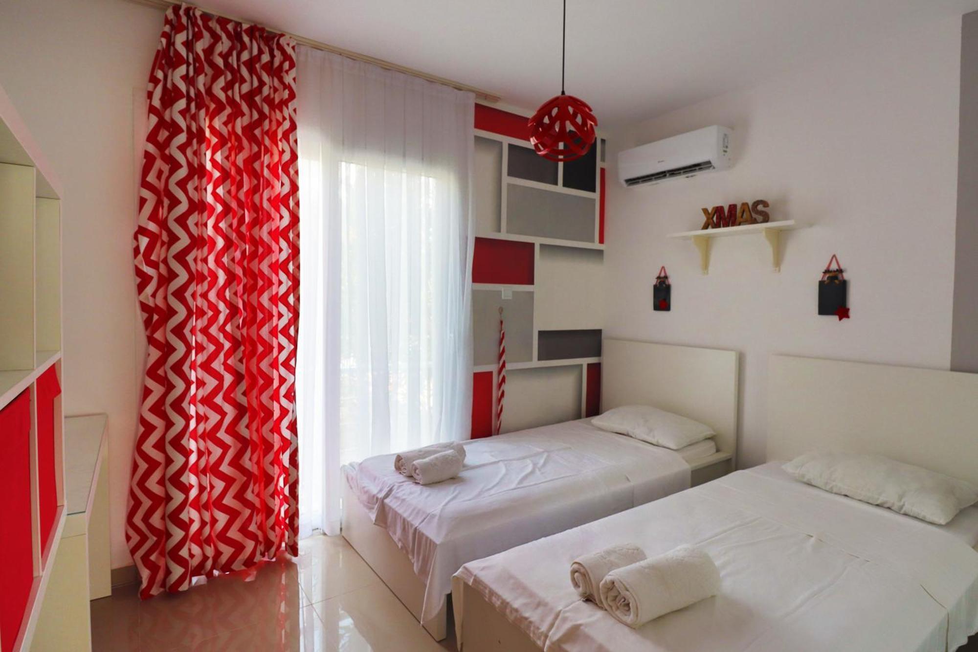Caesar Beach Villas And Apartments Gastria Экстерьер фото