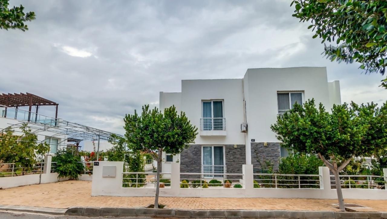 Caesar Beach Villas And Apartments Gastria Экстерьер фото